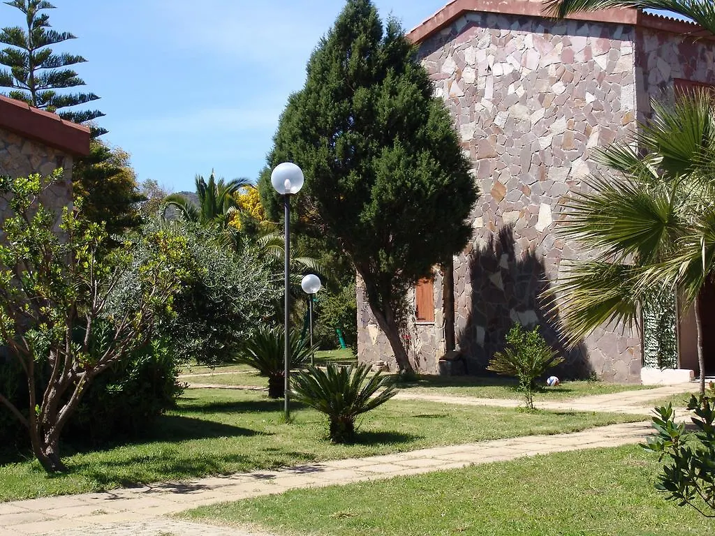 Hotel Il Gabbiano Chia 3*,  Italien